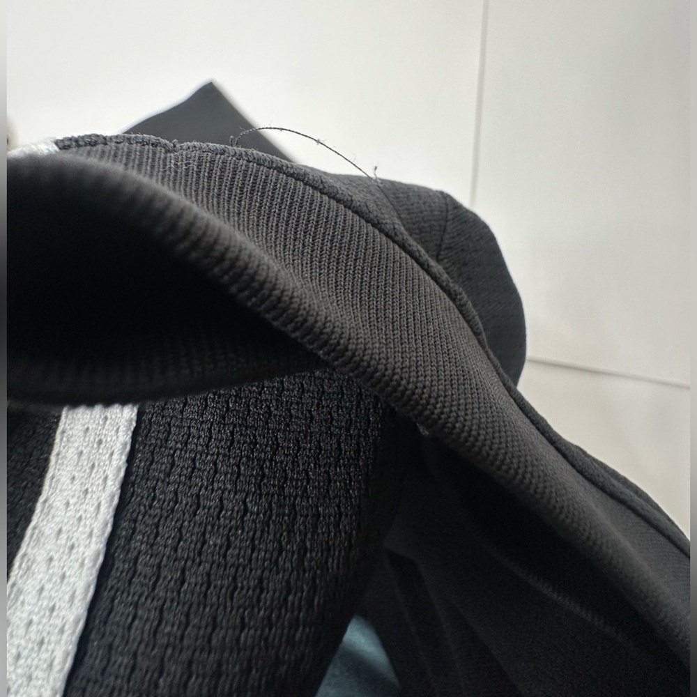 Adidas Sweatshirt‎ Men's Large Black Long Sleeve Crew Neck Athletic Gym Gear Run - Picture 14 of 16